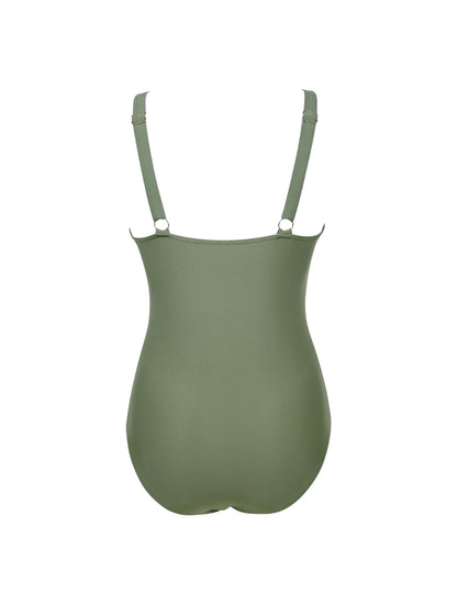 Traje Escultor con Escote en V y Malla