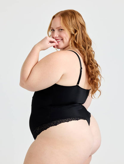 Body de encaje con cuello en V